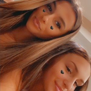 Meet your Posher, Maya